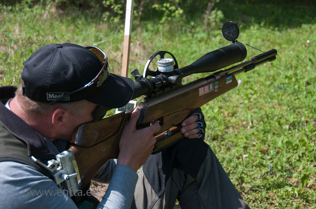 Meelis Kurvits, Weihrauch HW 97 K, Hawke SideWinder 8-32x56